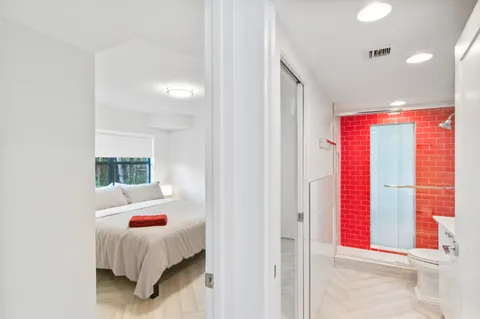 $1,595,000 | 215 North Swinton Avenue, Delray Beach, FL 33444