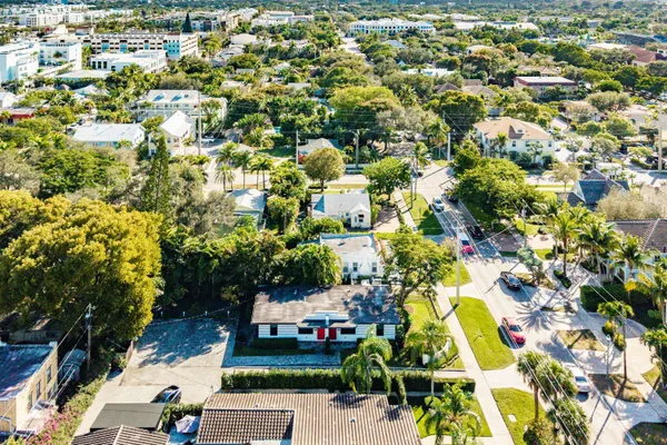 $1,495,000 | 215 North Swinton Avenue, Delray Beach, FL 33444