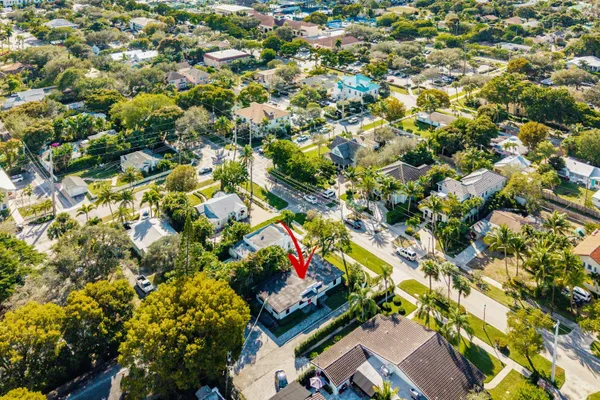 $1,495,000 | 215 North Swinton Avenue, Delray Beach, FL 33444