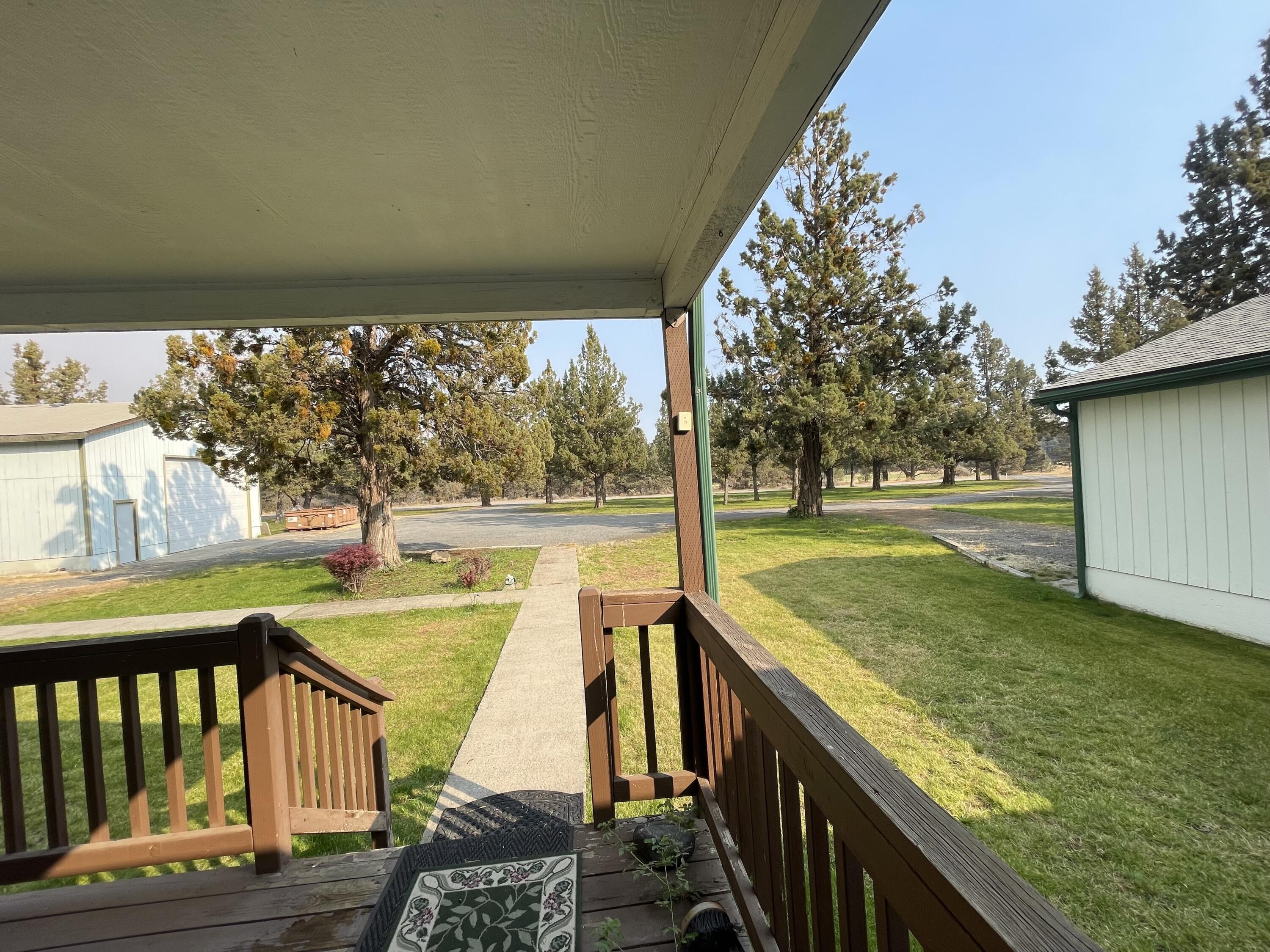 63565 Hughes Road Bend, OR 97701 - Photo 3 of 47 IMG_6728
