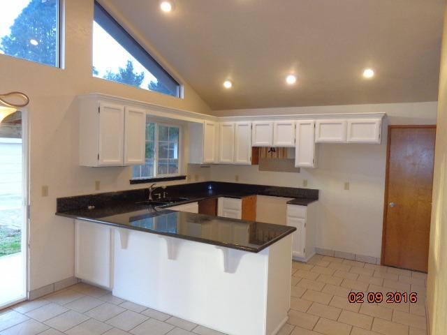 632 Malabar Street Central Point, OR 97502 - Photo 5 of 35 Additional Photo