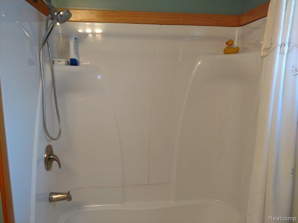 5152 Winchester Pass Road Lapeer, MI 48446 - Photo 20 of 34 IMG_20190424_105915559.jpg