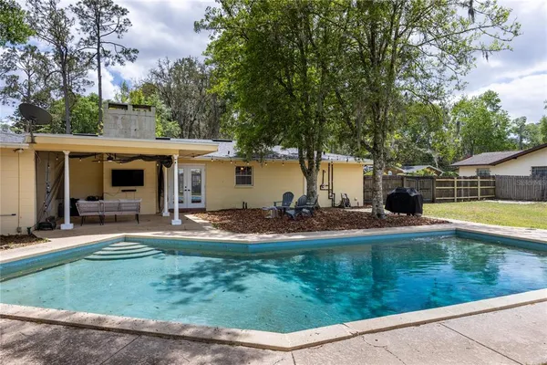 $440,000 | 3900 Northwest 37th Place, Gainesville, FL 32606