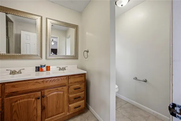 $440,000 | 3900 Northwest 37th Place, Gainesville, FL 32606