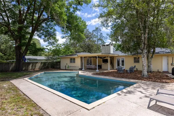 $440,000 | 3900 Northwest 37th Place, Gainesville, FL 32606