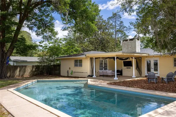 $440,000 | 3900 Northwest 37th Place, Gainesville, FL 32606