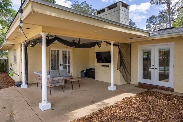 $440,000 | 3900 Northwest 37th Place, Gainesville, FL 32606