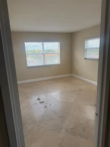 $2,200 | 2555 Northeast 11th Street, Unit 502, Fort Lauderdale, FL 33304