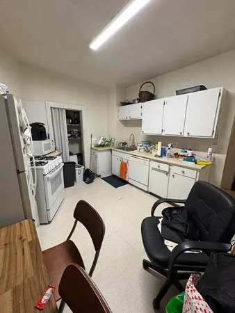 $2,100 | 12 Mt Pleasant Avenue, Unit 1, Boston, MA 02119