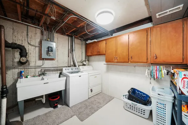$399,974 | 12820 South Blossom Drive, Alsip, IL 60803
