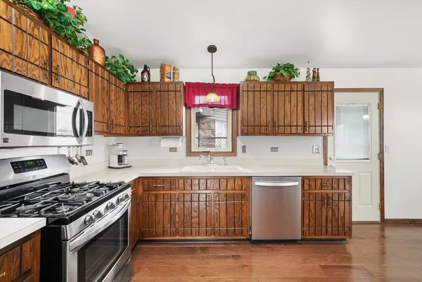 $399,974 | 12820 South Blossom Drive, Alsip, IL 60803