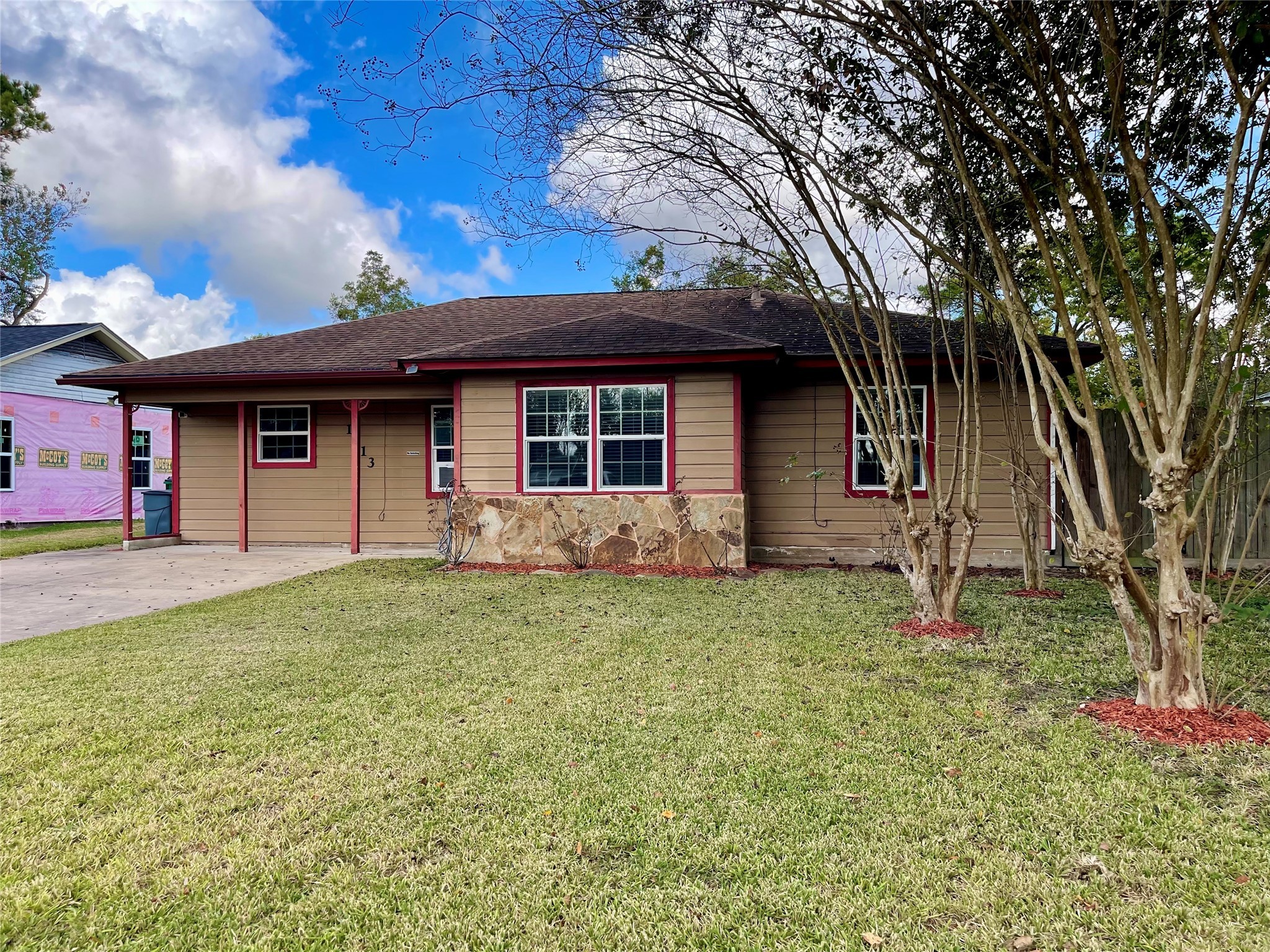 1113 Chevy Chase Drive Angleton, TX 77515 - Photo 3 of 32