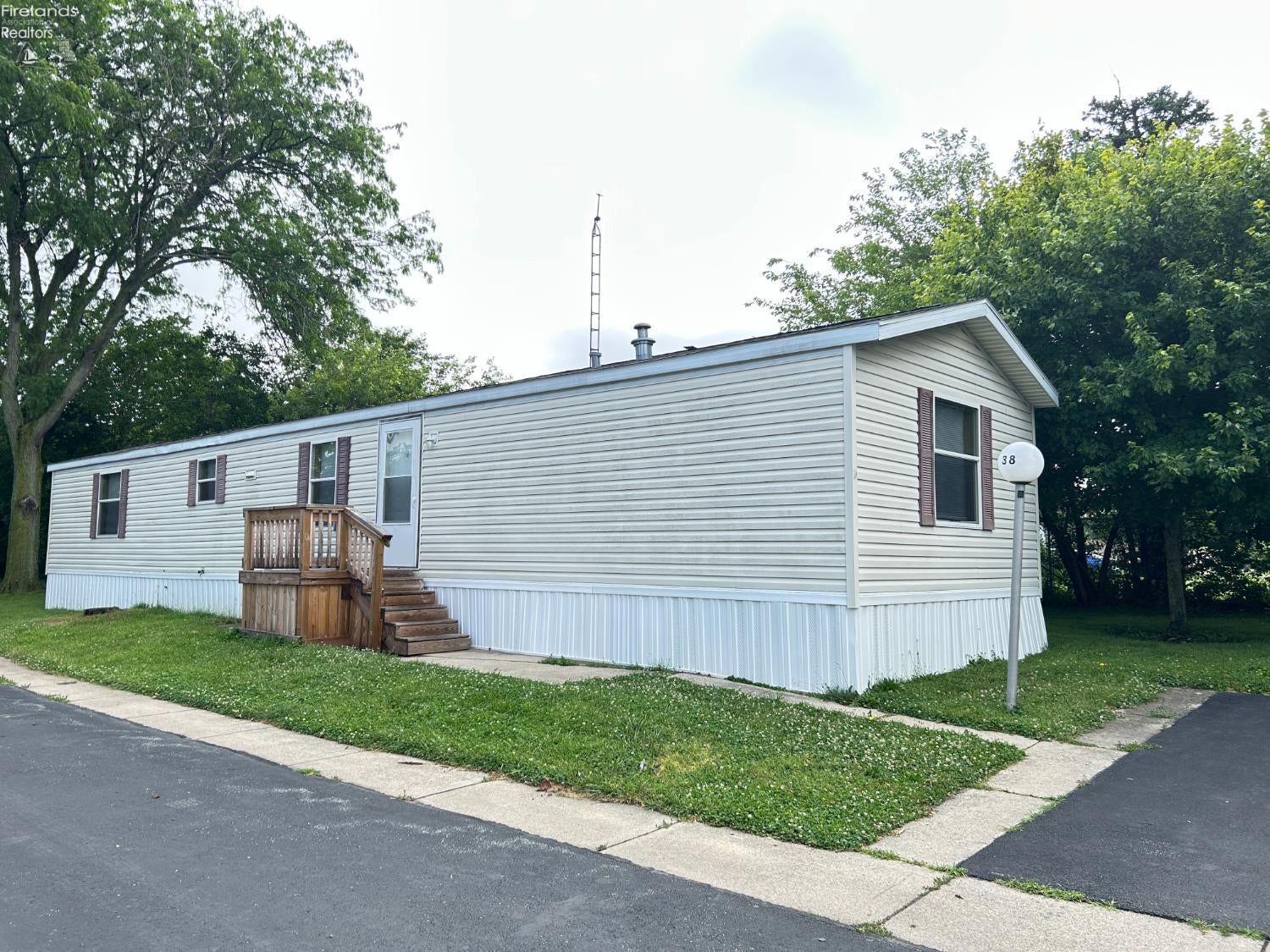 1730 Port Clinton Road, Unit 38 Fremont, OH 43420 - Photo 5 of 31 Gallery Image 5