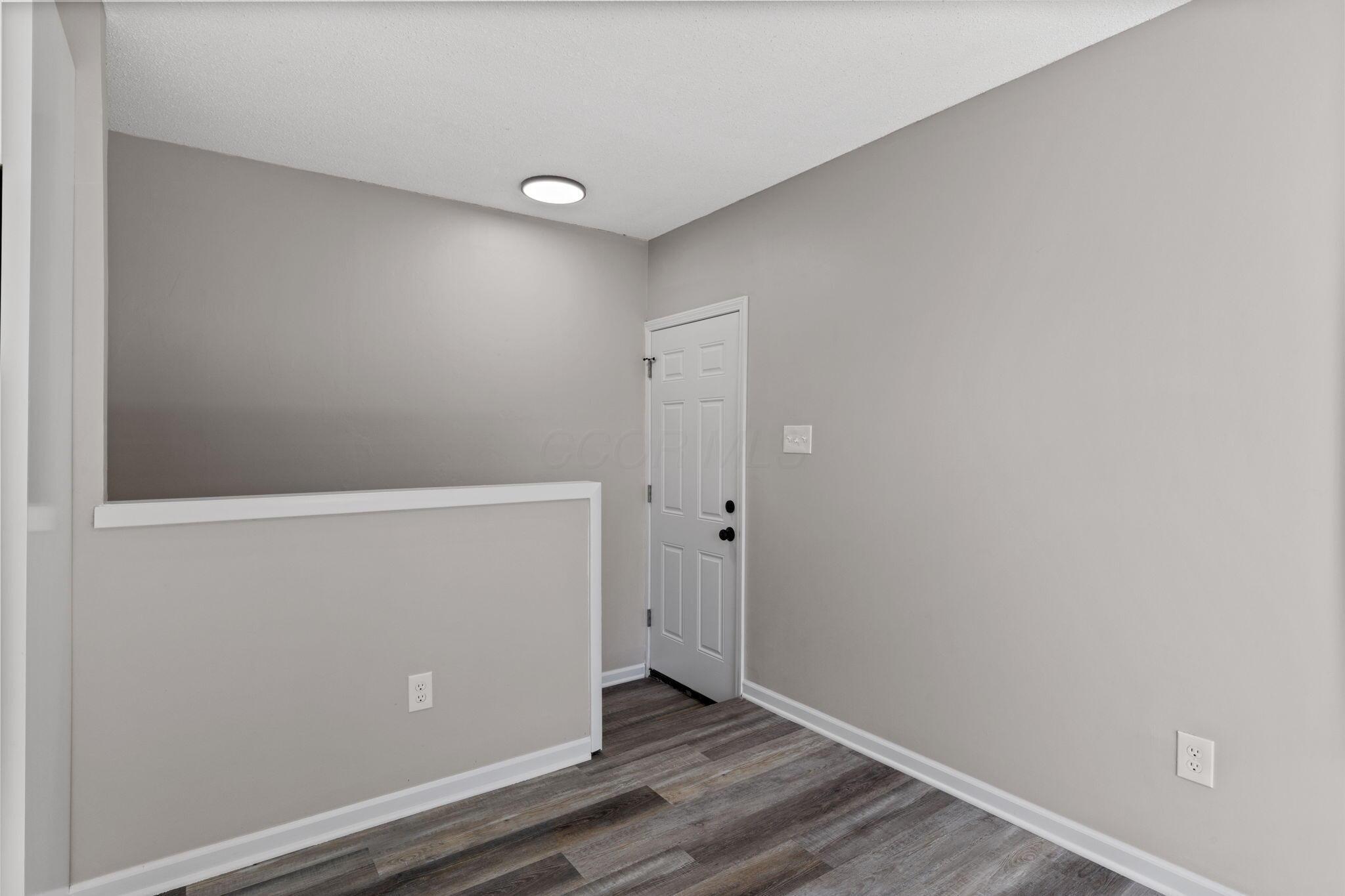283 Blendon Road West Jefferson, OH 43162 - Photo 15 of 24 2025-10-16 283 Blendon Rd 053