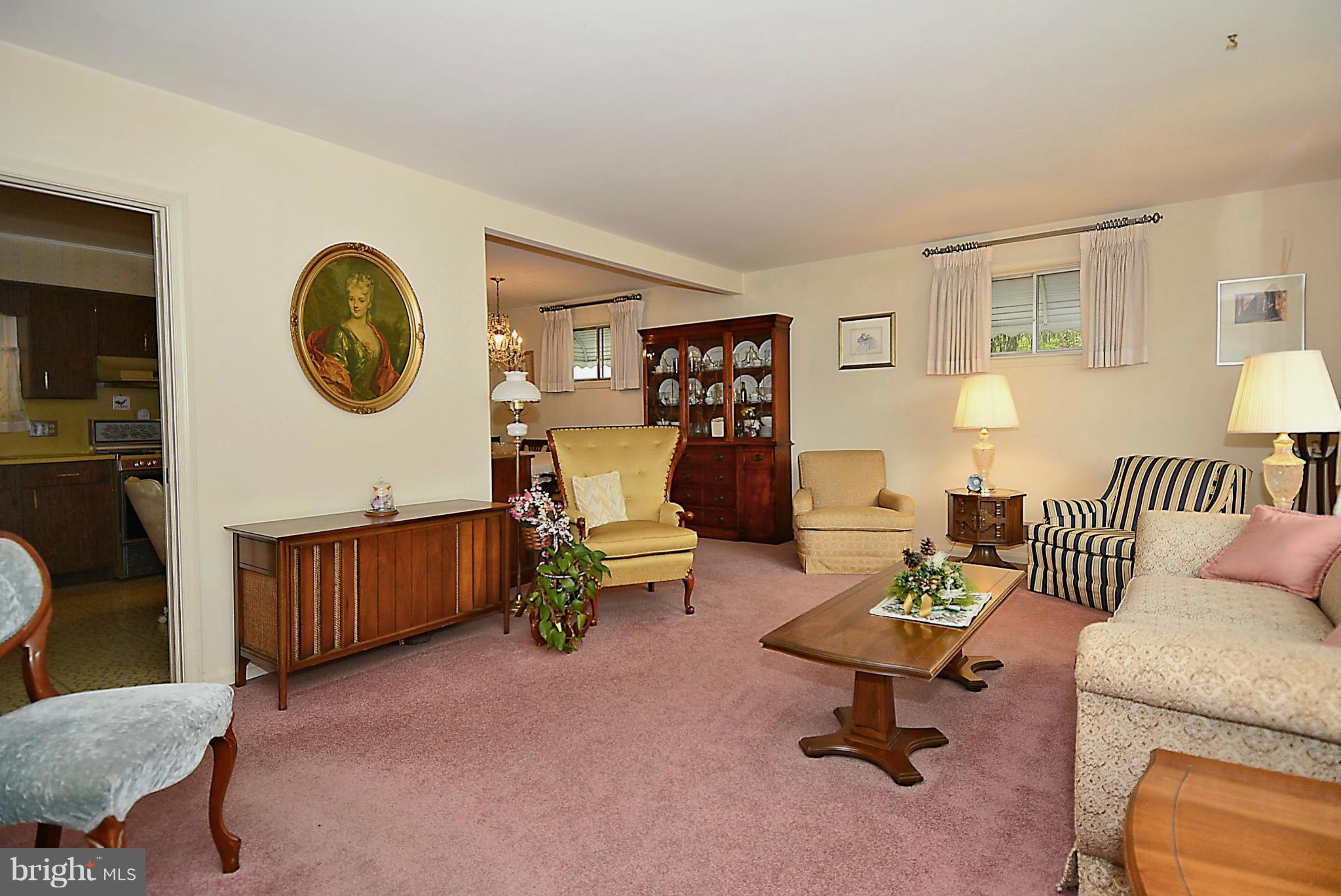 1 Ridgefield Road Lutherville-Timonium, MD 21093 - Photo 13 of 30 Living Room