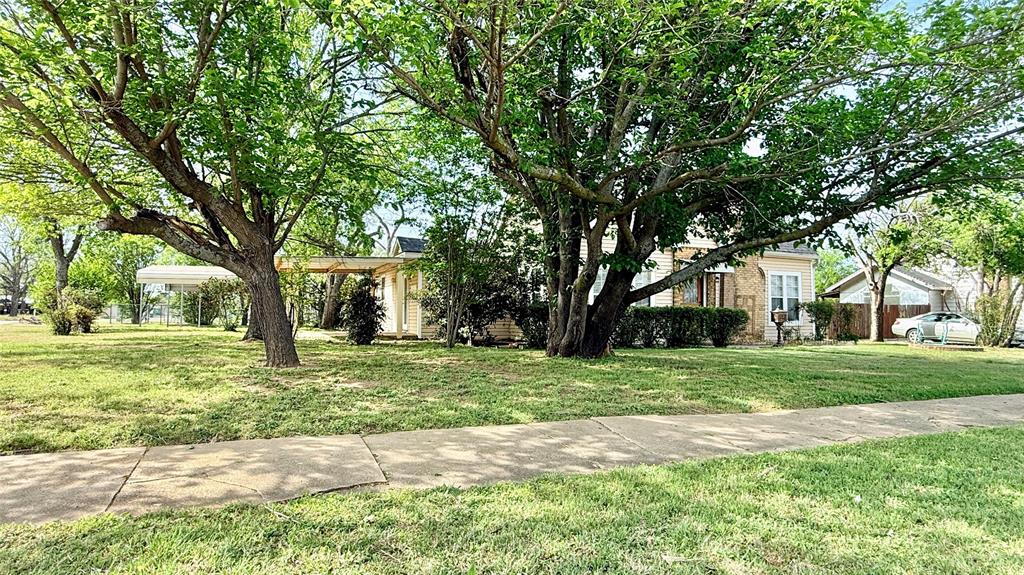 1122 4th Street Graham, TX 76450 - Photo 2 of 34