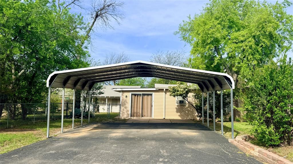 1122 4th Street Graham, TX 76450 - Photo 32 of 34