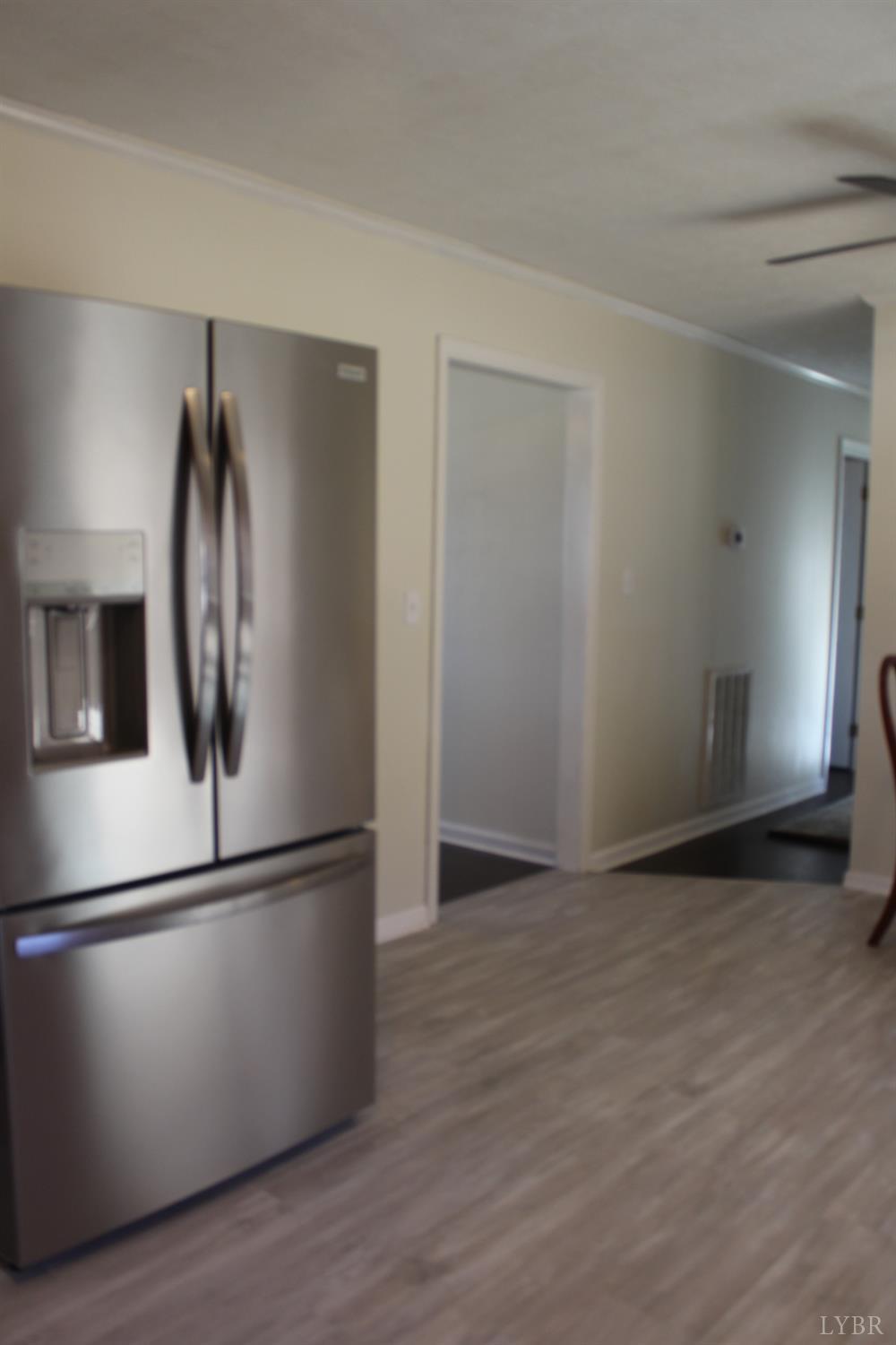 305 Eldon Road Appomattox, VA 24522 - Photo 13 of 24 a view of entryway