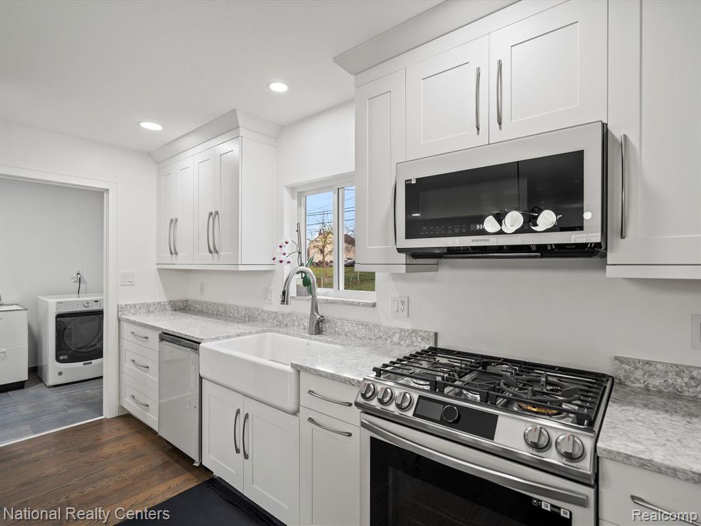 50740 Cedargrove Road Utica, MI 48317 - Photo 9 of 28