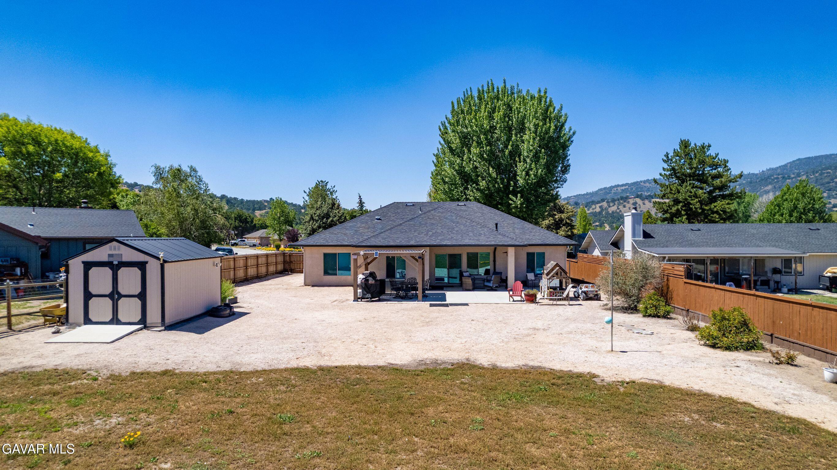 29926 Caddy Lane Tehachapi, CA 93561 - Photo 27 of 32 c5