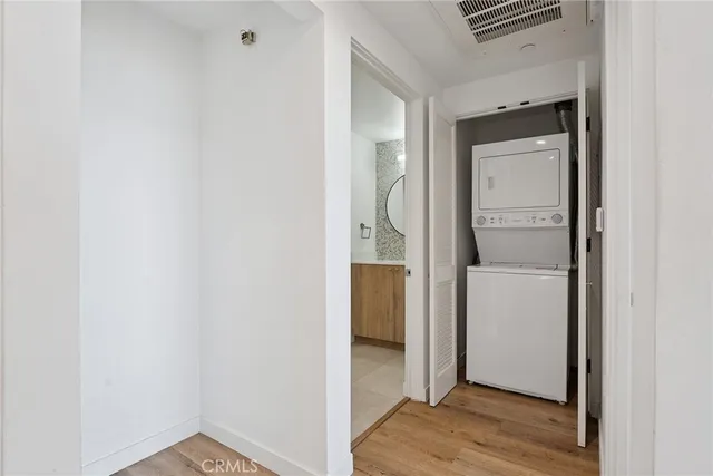 $6,250,000 | 222 North Manhattan Place, Los Angeles, CA 90004