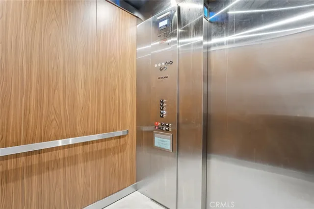 $6,250,000 | 222 North Manhattan Place, Los Angeles, CA 90004