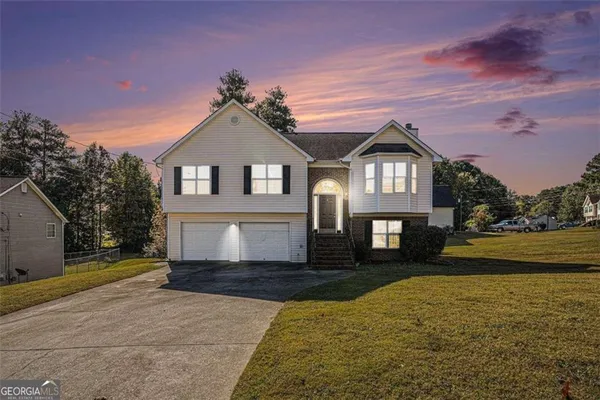 $2,400 | 2733 Cedar Tree Lane, Ellenwood, GA 30294