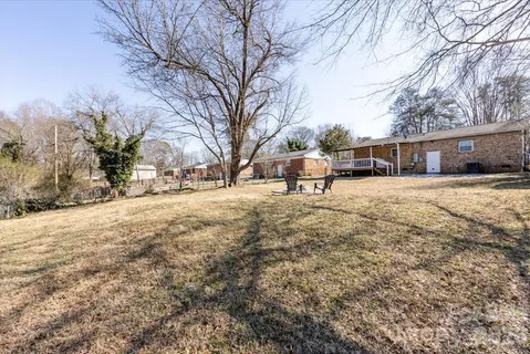 $215,000 | 406 Robinson-Clemmer Road, Dallas, NC 28034