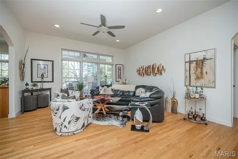 $665,000 | 904 Chesterfield Villas Circle, Chesterfield, MO 63017