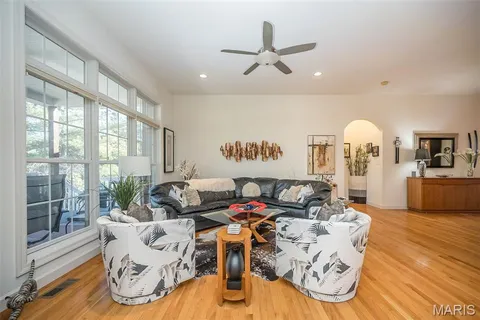 $665,000 | 904 Chesterfield Villas Circle, Chesterfield, MO 63017