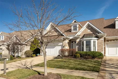 $665,000 | 904 Chesterfield Villas Circle, Chesterfield, MO 63017