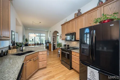 $665,000 | 904 Chesterfield Villas Circle, Chesterfield, MO 63017