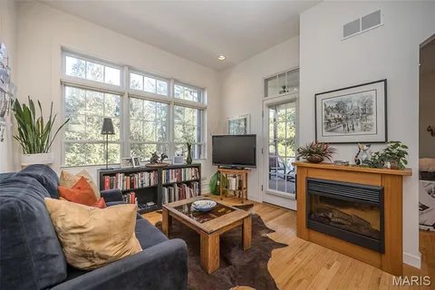 $665,000 | 904 Chesterfield Villas Circle, Chesterfield, MO 63017