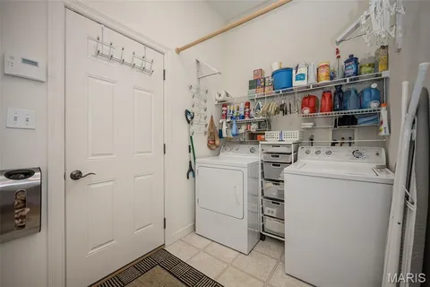 $665,000 | 904 Chesterfield Villas Circle, Chesterfield, MO 63017