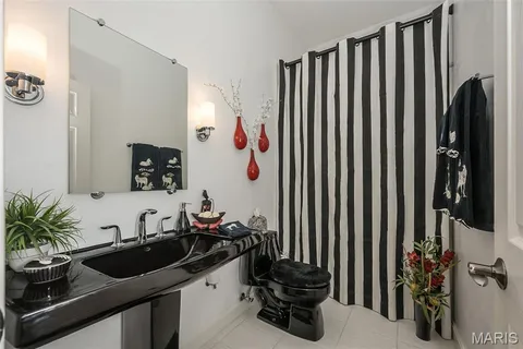 $665,000 | 904 Chesterfield Villas Circle, Chesterfield, MO 63017