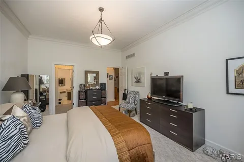 $665,000 | 904 Chesterfield Villas Circle, Chesterfield, MO 63017