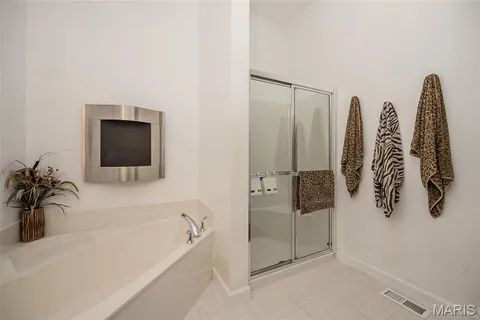 $665,000 | 904 Chesterfield Villas Circle, Chesterfield, MO 63017