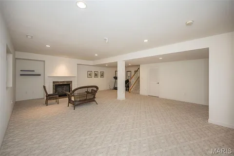 $665,000 | 904 Chesterfield Villas Circle, Chesterfield, MO 63017