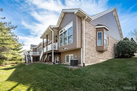 $665,000 | 904 Chesterfield Villas Circle, Chesterfield, MO 63017