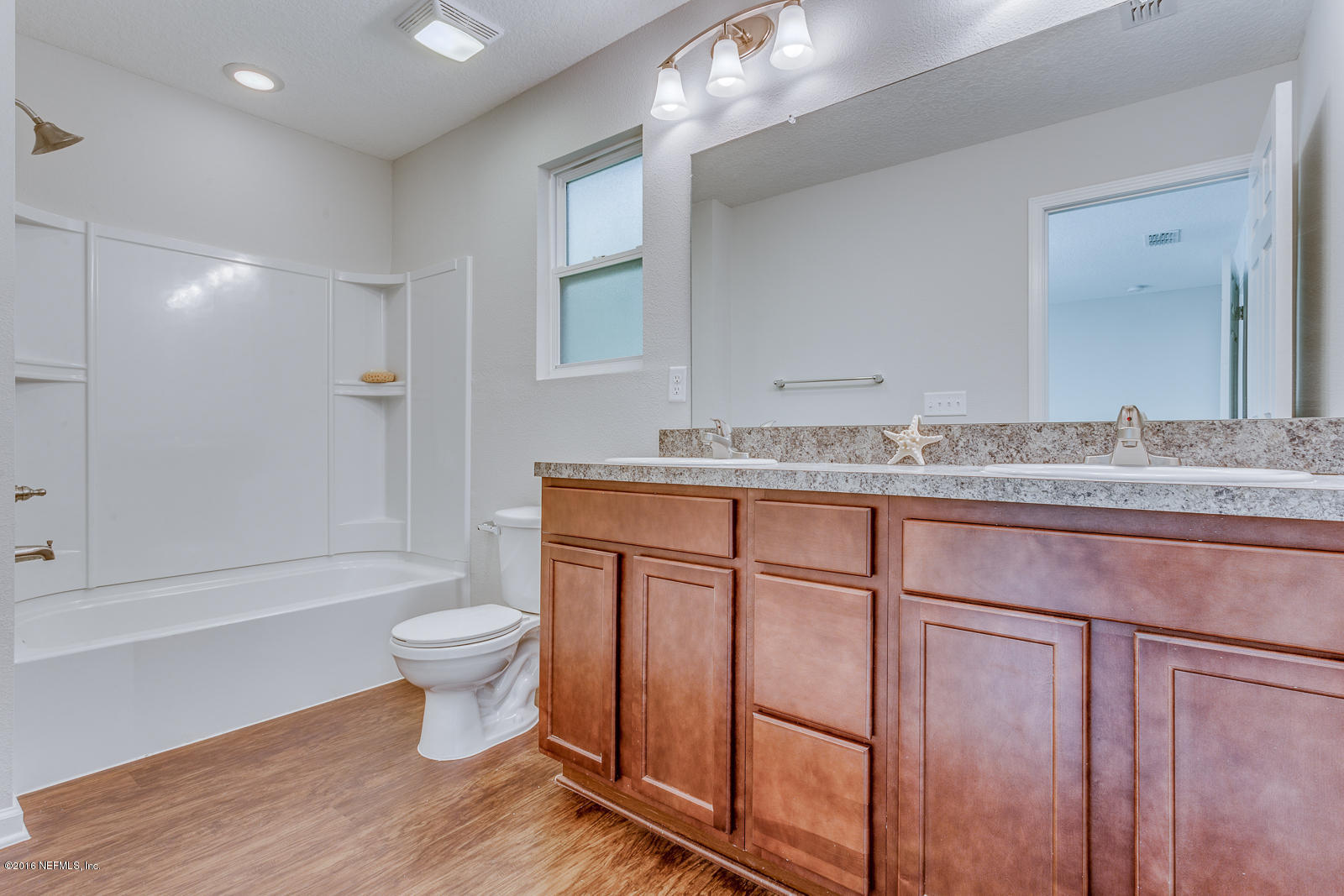 5543 Cruz Road Jacksonville, FL 32207 - Photo 17 of 25 masterbath-2