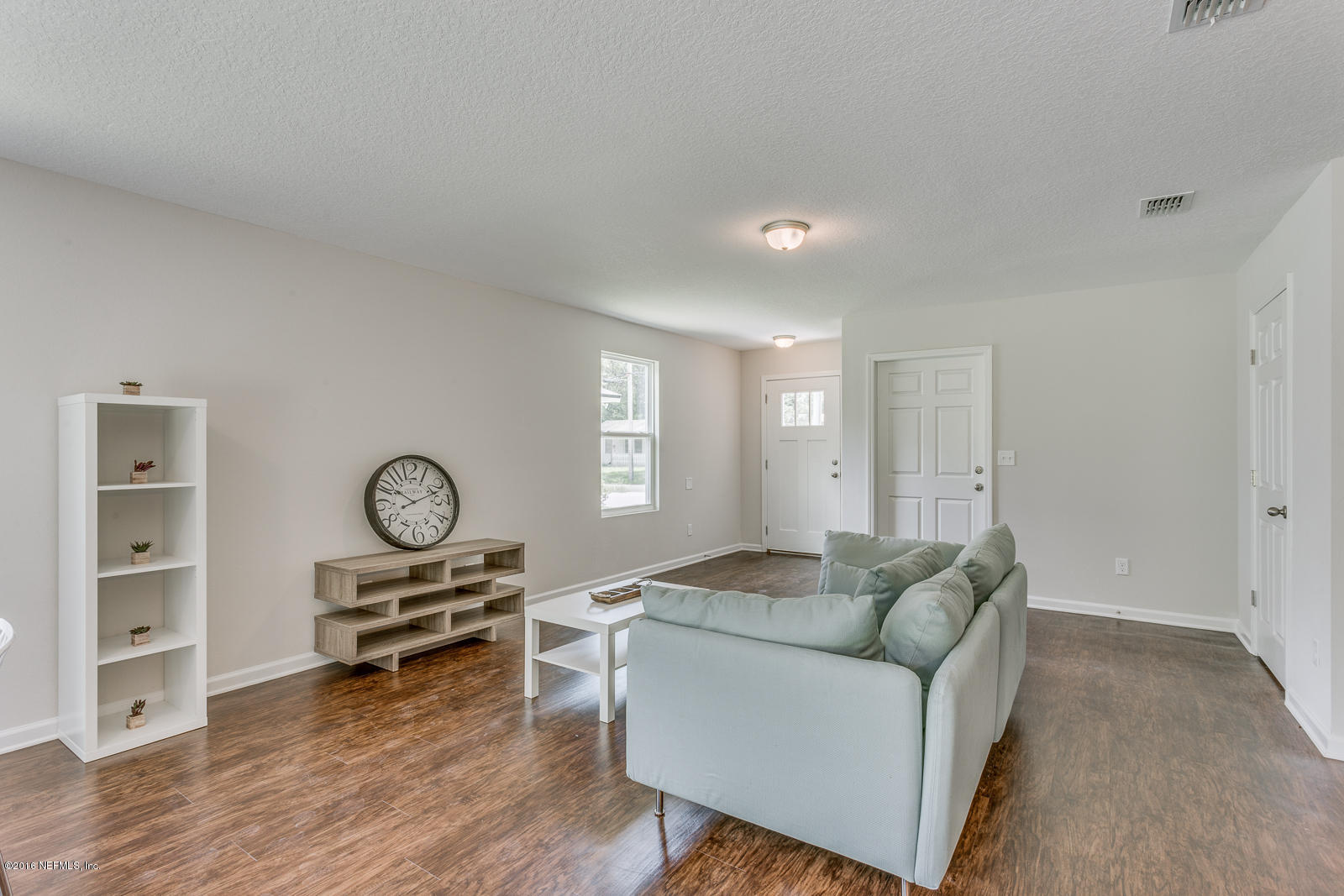 5543 Cruz Road Jacksonville, FL 32207 - Photo 7 of 25 livingrm3-3