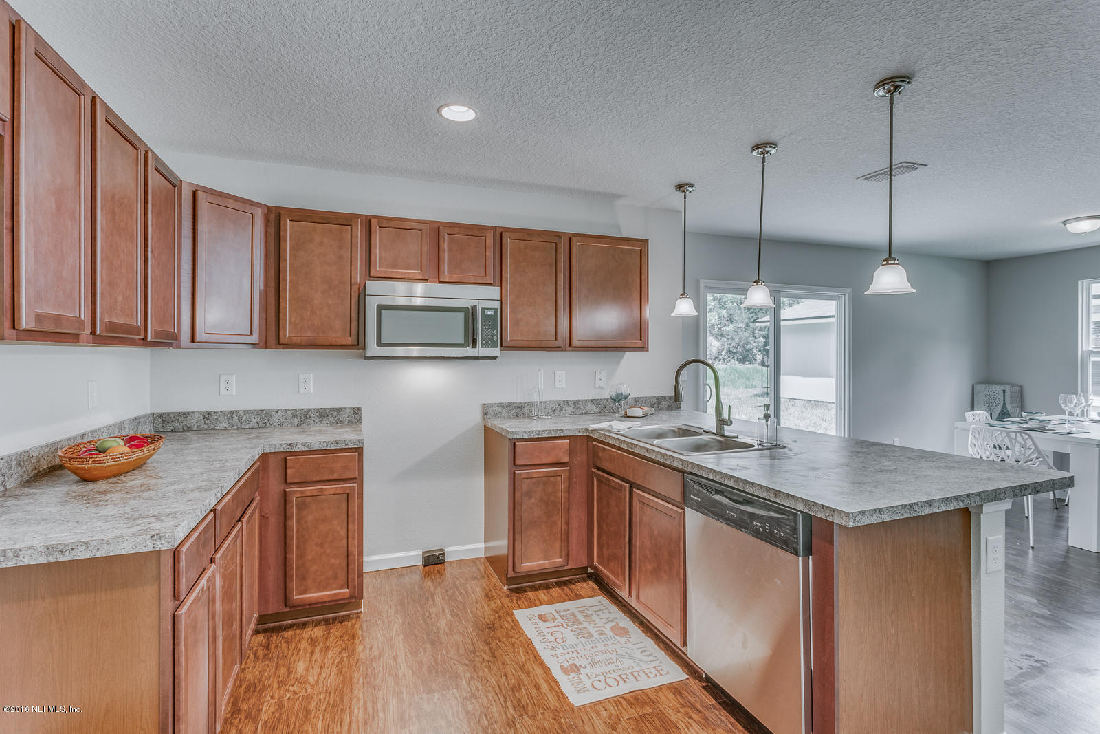 5543 Cruz Road Jacksonville, FL 32207 - Photo 9 of 25 kitchen2-3