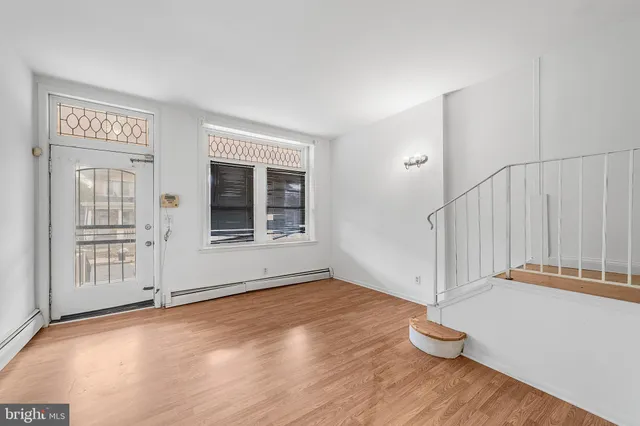 $239,900 | 25 Colonial Avenue, Trenton, NJ 08618