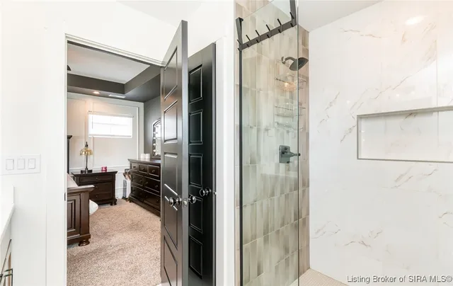 $2,600 | 719 East Chestnut Street, Jeffersonville, IN 47130