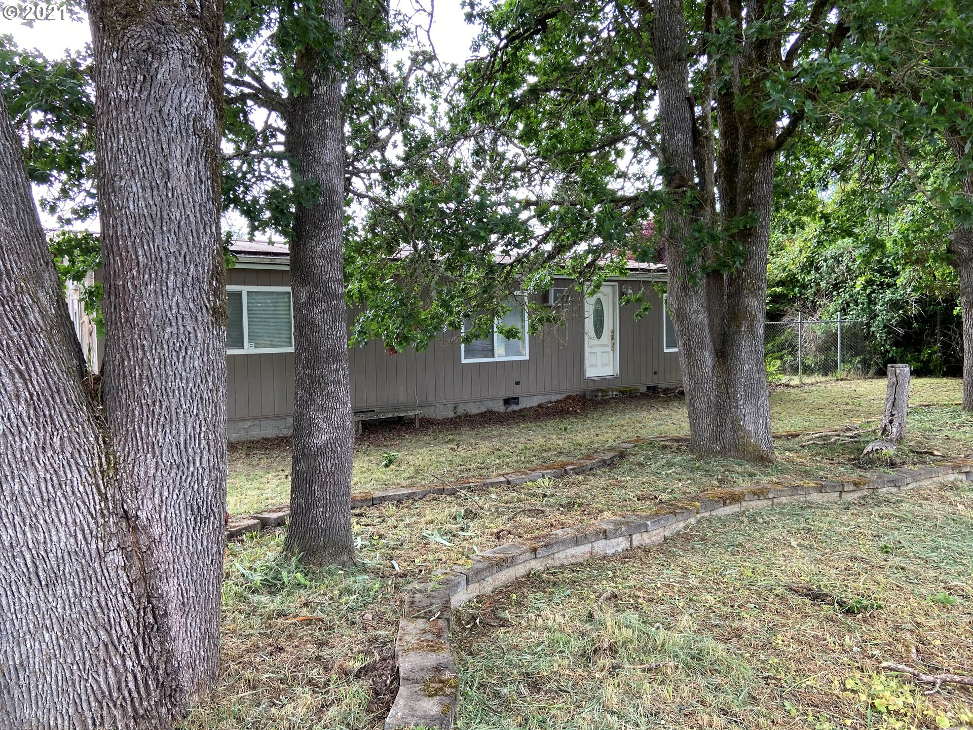 93724 Prairie Road Junction City, OR 97448 - Photo 6 of 21 Gallery Image 6