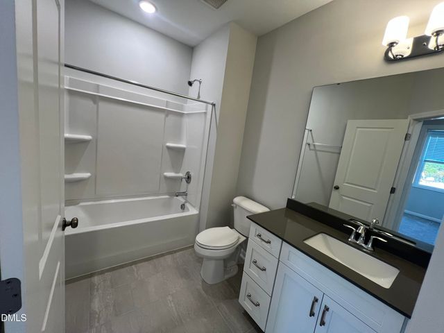 $450,000 | 2805 Carbondale Court, Unit 638, Apex, NC 27502