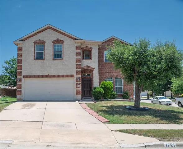 $360,000 | 1721 Grassy View Drive, Fort Worth, TX 76177