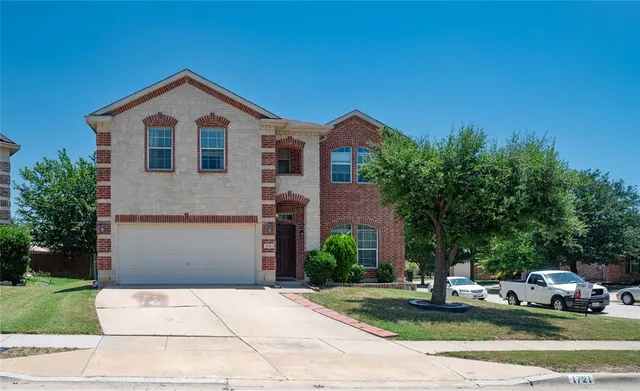 $360,000 | 1721 Grassy View Drive, Fort Worth, TX 76177