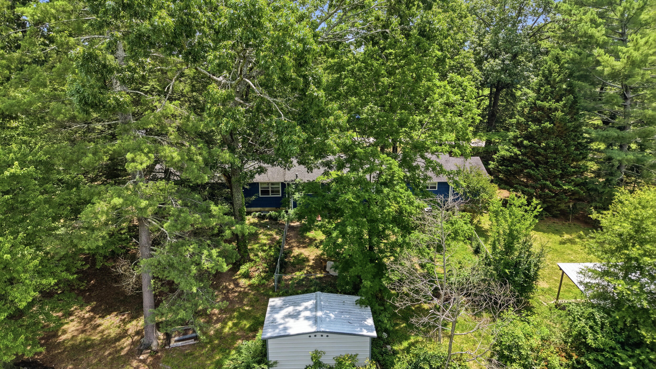 8525 West Crabtree Road Hixson, TN 37343 - Photo 25 of 37 28_8525 w crabtree rd-28