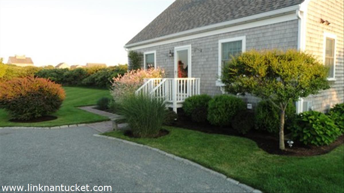 22 Exeter Street Nantucket, MA 02554 - Photo 9 of 15 Gallery Image 9